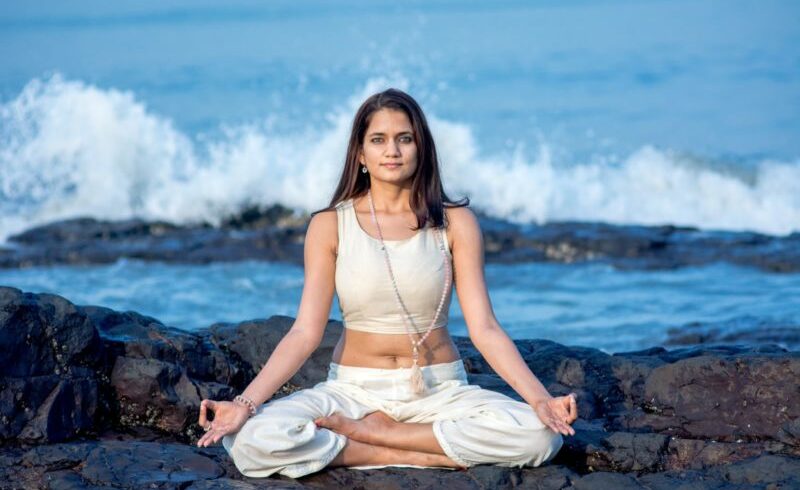 siddhasana, yoga