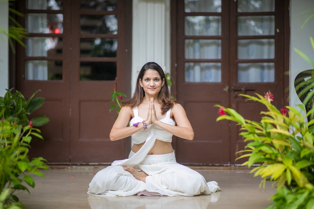 white dress, yogini, namaste, kundalini yoga, types of yoga